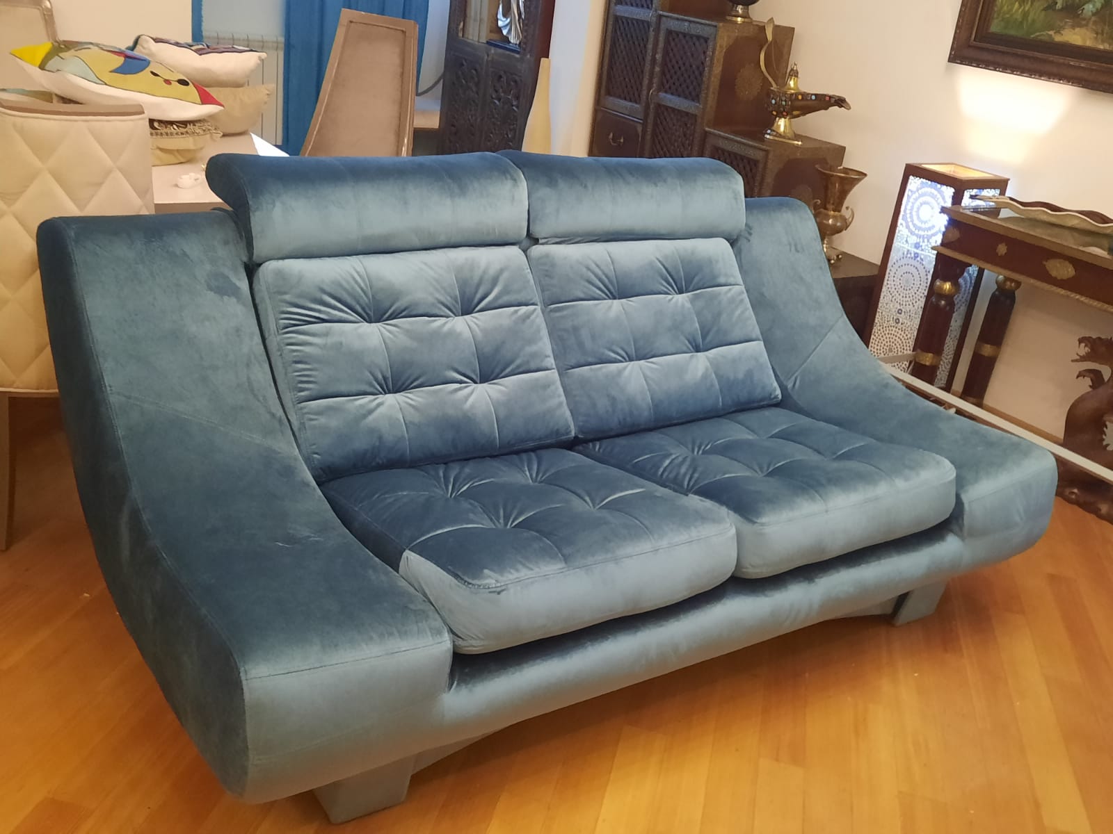 Обивка дивана на дому. Площадь Александра Невского 1