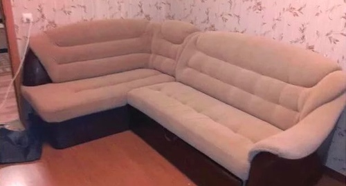 Перетяжка углового дивана. Площадь Александра Невского 1